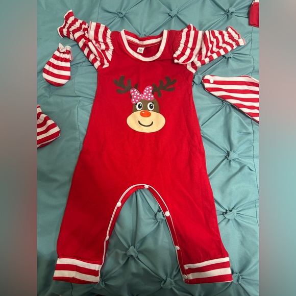 **NEW** Baby Reindeer 4 Piece Set - Picture 6 of 6